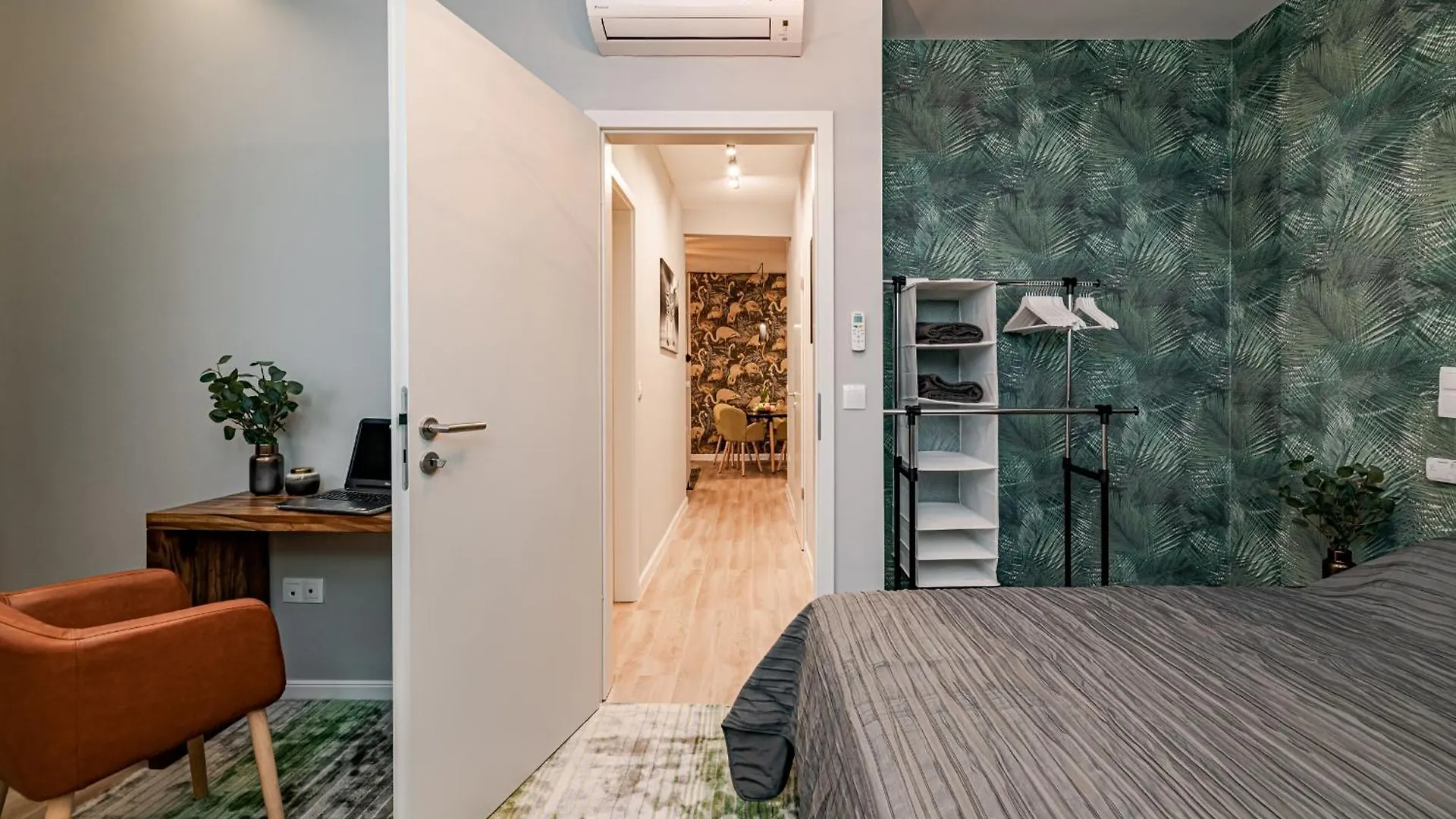 Luxury Tropical Apartment At Budapest