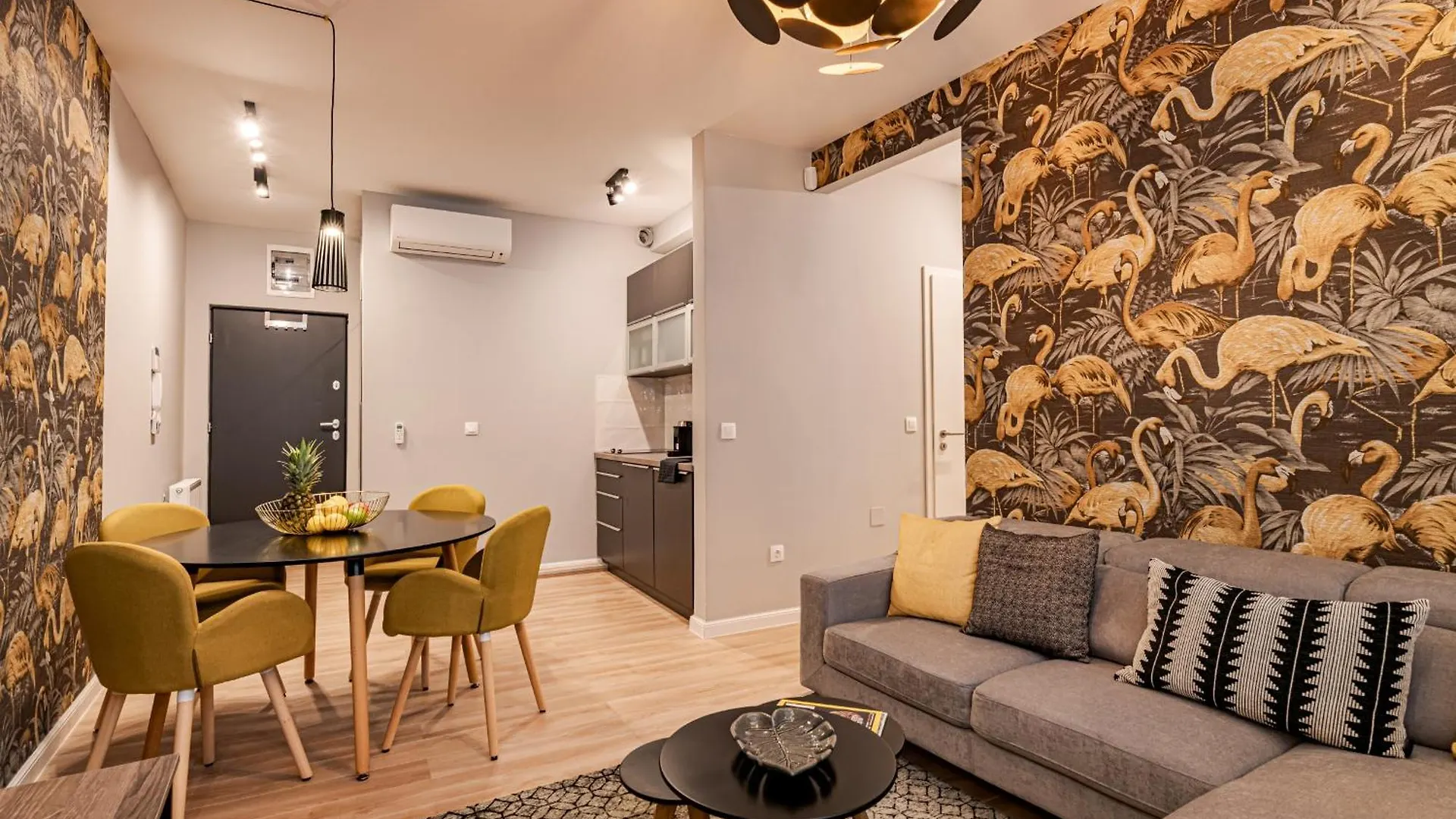 Luxury Tropical Apartment At Budapest