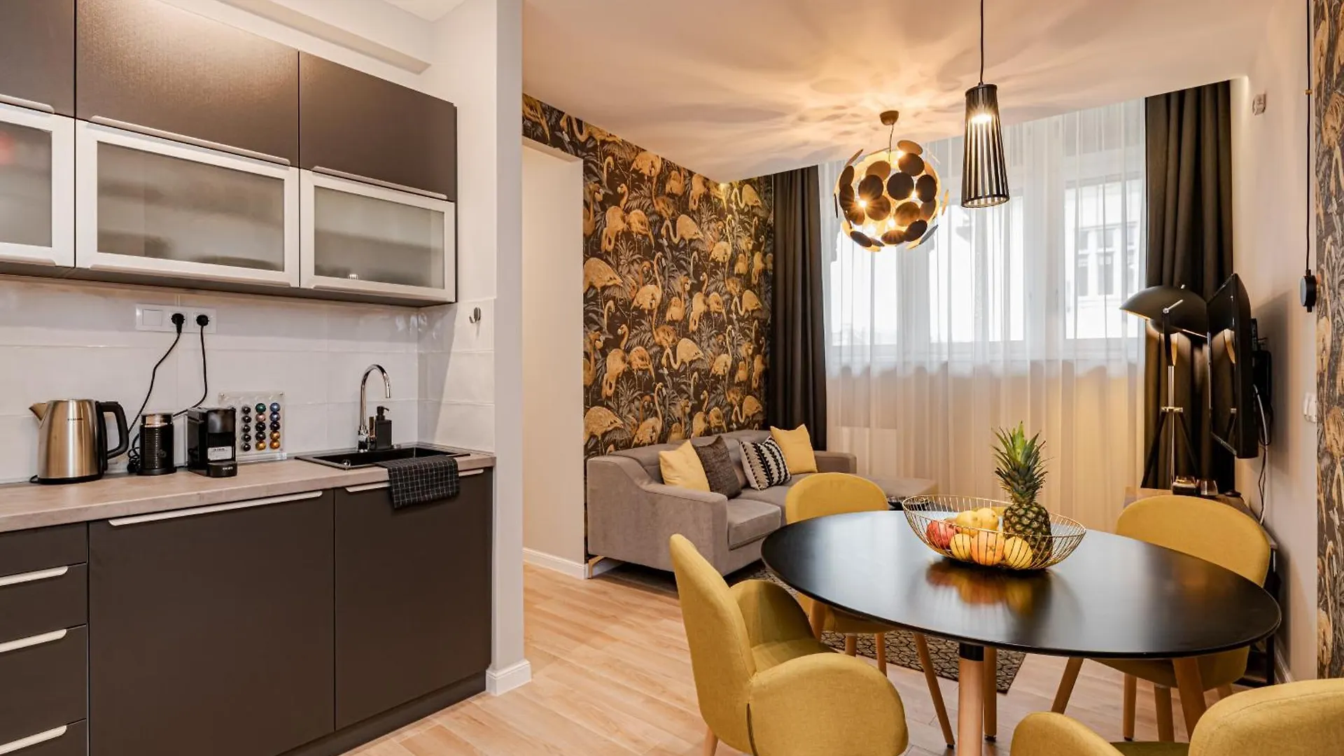 Luxury Tropical Apartment At Budapest