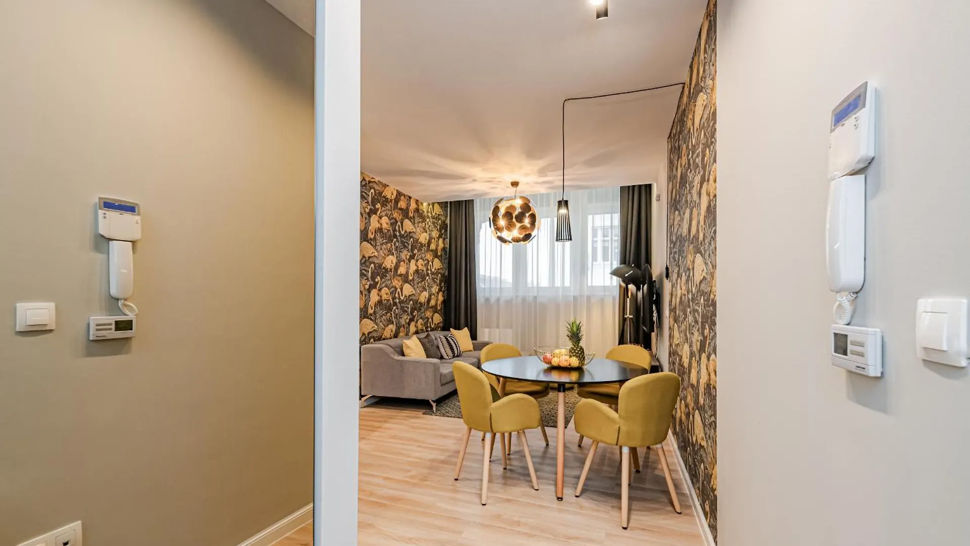 Luxury Tropical Apartment At Budapest