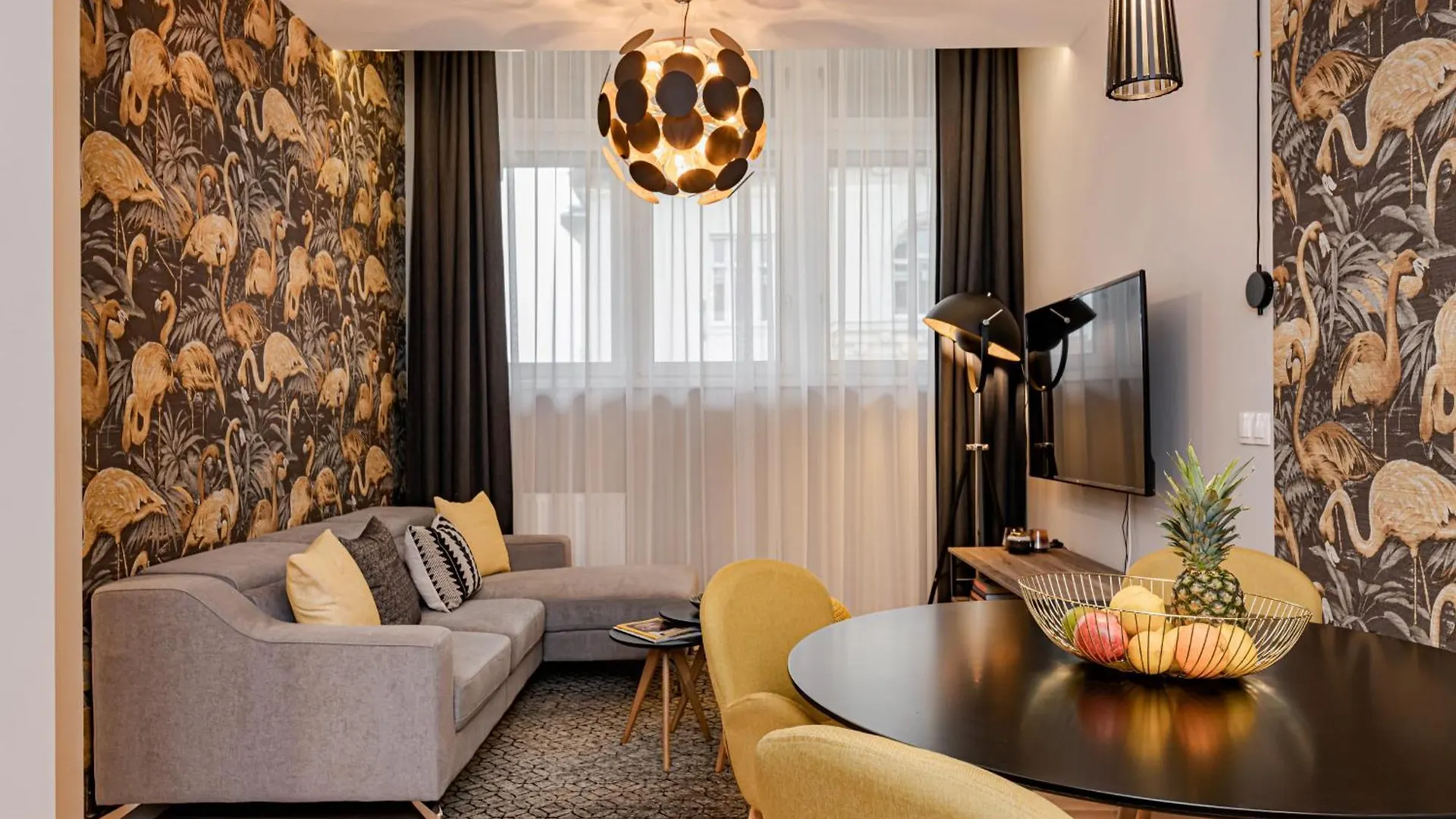 Luxury Tropical Apartment At Budapest