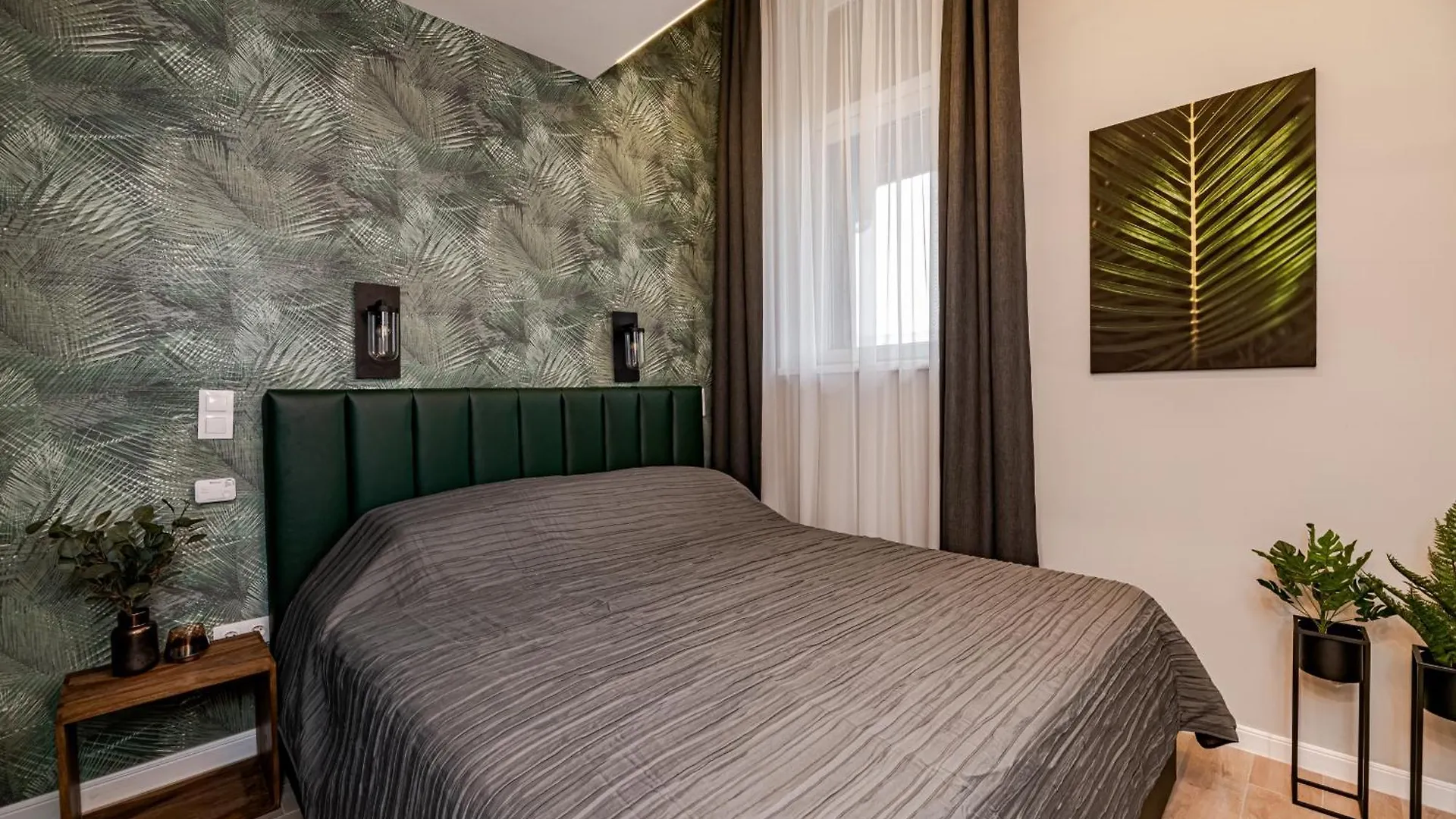Luxury Tropical Apartment At Budapest