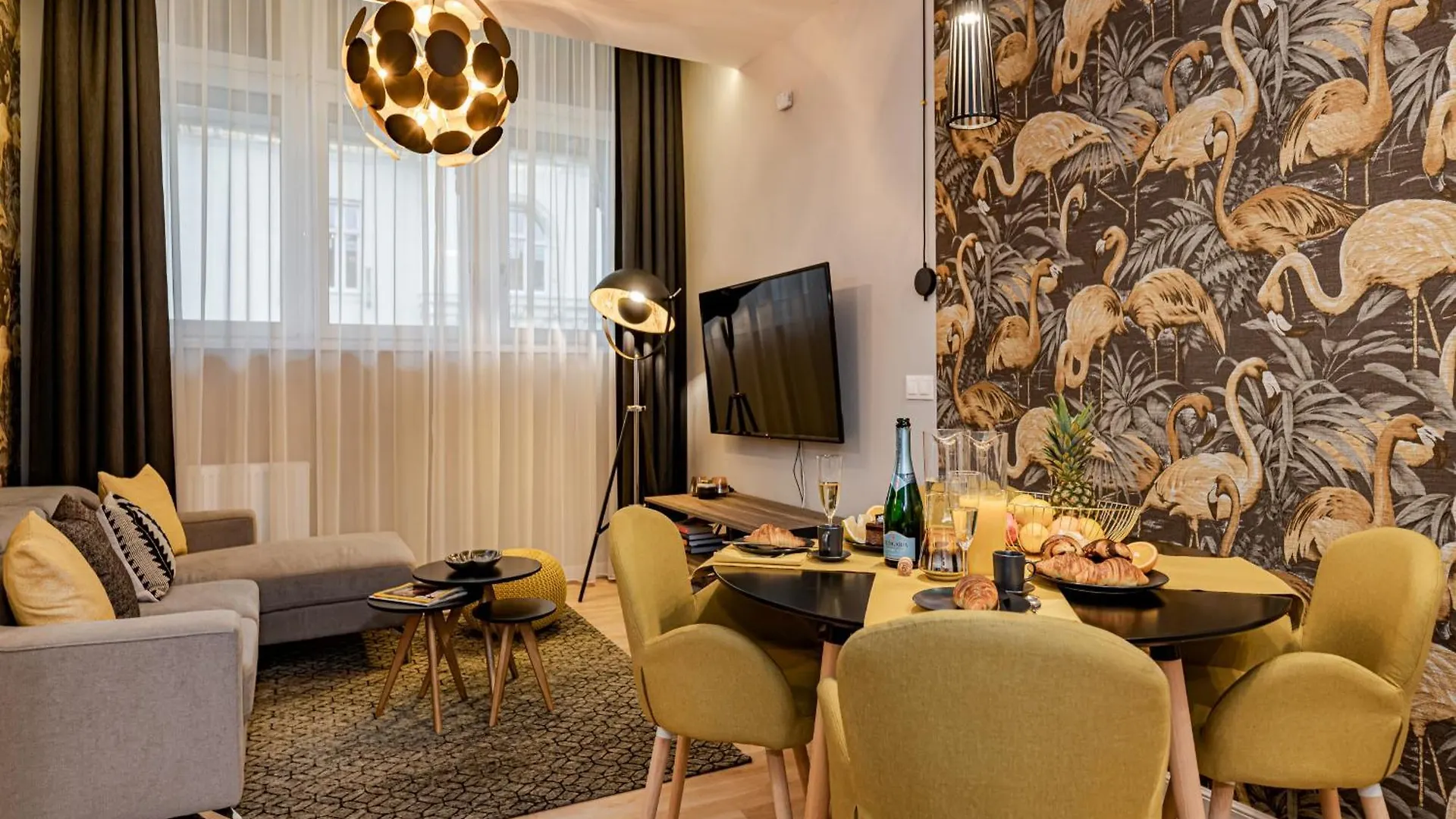 Luxury Tropical Apartment At Budapest Hungary